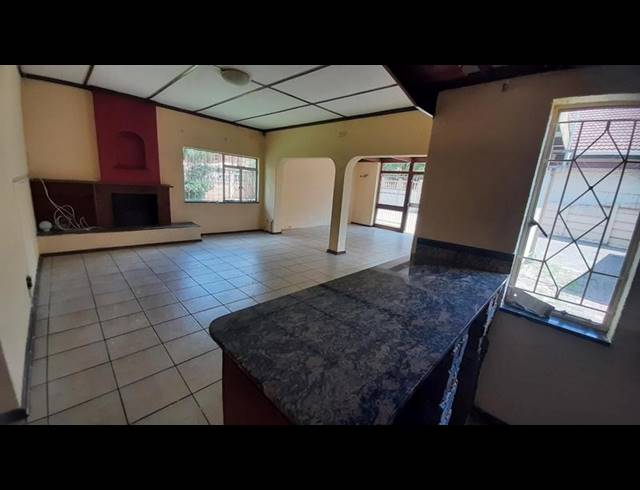 4 BEDROOM PROPERTY TO RENT IN BEYERS PARK